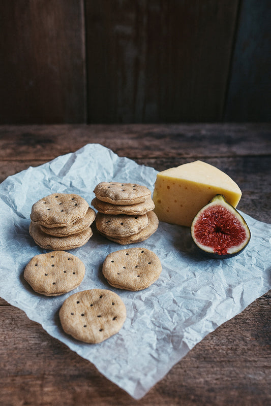 Round Sesame Crackers – 3 pcs
