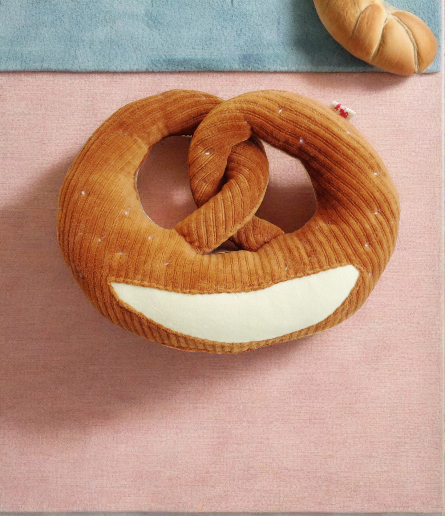 Brezel Pillow