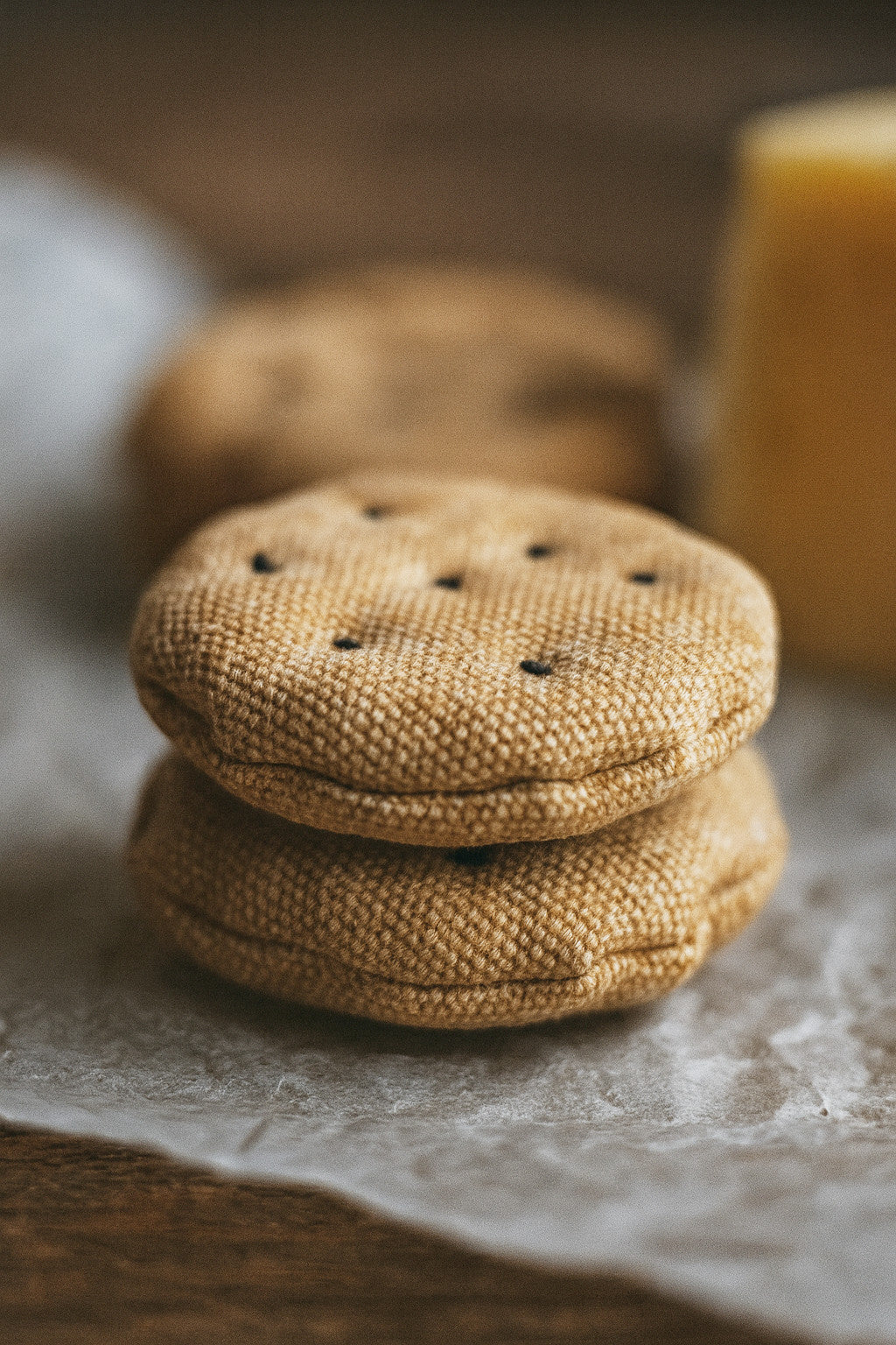 Round Sesame Crackers – 3 pcs
